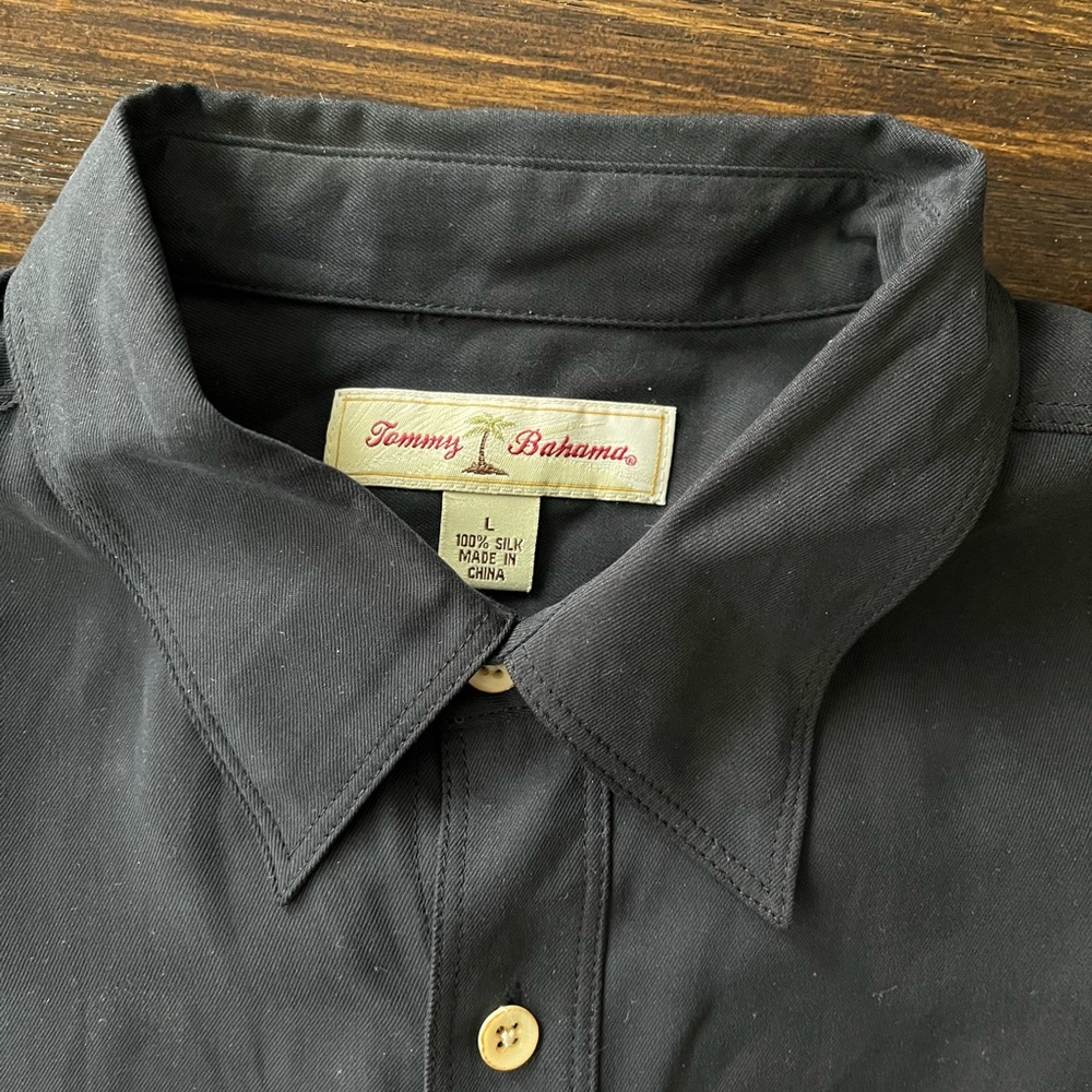 Tommy Bahama Black 100% Silk Casual Button Down Shirt